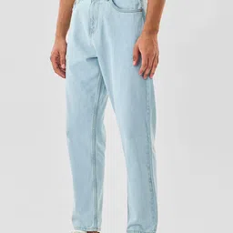 Snitch Men Mid-Rise Low Distress Light Fade Jeans image 3