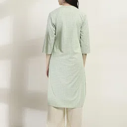 Rangriti Floral Printed Mandarin Collar Thread Work Straight Kurta image 5