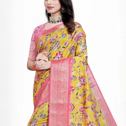 SSHAGUN LIFESTYLE Floral Printed Saree with Blouse Piece image 2