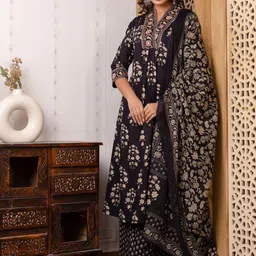 BAESD Women Floral Printed Regular Sequinned A-Line Kurta Trousers With Dupatta-picture-33