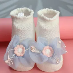 Yellow Bee Infant Girls Daisy Charm Cotton Ankle-Length Socks-image-65