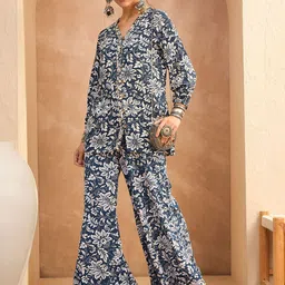 Shae by SASSAFRAS Floral PrintedV Neck Shirt With Palazzo Co-Ords-picture-2