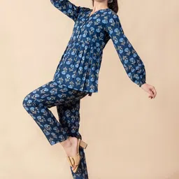 Madhuni Printed Top With Trousers Co-Ords image 4