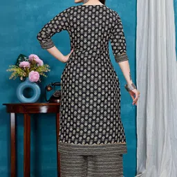 HIALTO Women Ethnic Motifs Printed Regular Pure Cotton Kurta with Palazzos image 2