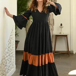 DressBerry Bell Sleeve Maxi Dress image 4