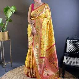 Panzora Woven Design Zari Silk Blend Patola Saree-picture-29