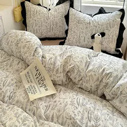 JC HOME Black & White Floral Printed AC Room Double King Bedding Set image 3