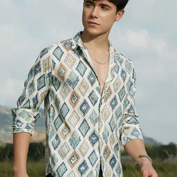 Campus Sutra Men Comfort Fit Geometric Printed Spread Collar Casual Shirt image 4
