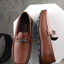 knoos Men Textured Lightweight Horsebit Loafers-picture-27