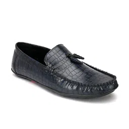 Roadster Men Blue Textured Loafers image 2