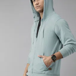 roadster Men Full Sleeve Solid Hooded Sweatshirt image 3