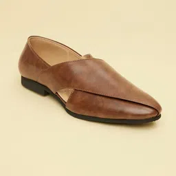 manyavar Sophisticated Brown Juti | Men's Ethnic Jutti | Juttis and Mojaris Party Wear For Men image 2