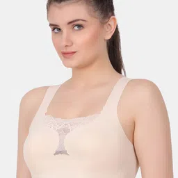 Amour Secret Full Coverage Removable Pad Seamless Sports Bra image 4