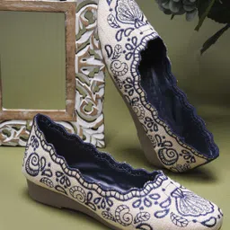 jm looks Women's Jutti Flat Shoes Embellished Design Slip-on Shoes Bellies For Women-picture-17