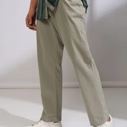 highlander Men Relaxed Green Cotton Blend Trousers image 3