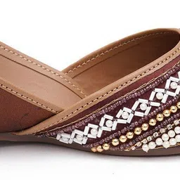 retro walk Mojaris For Women image 3