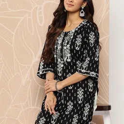 Libas Ethnic Motifs Embroidered Flared Sleeves Gotta Patti Kurta image 1