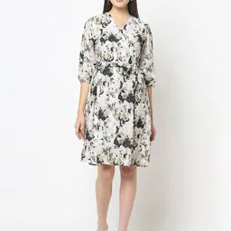 Crimsoune Club Off White Floral Dress-image-33