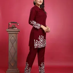 xael Women Viscose Rayon Kurta Palazzo Set image 3