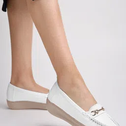 Shoetopia Girls Colourblocked Slip-On Sneakers-picture-13