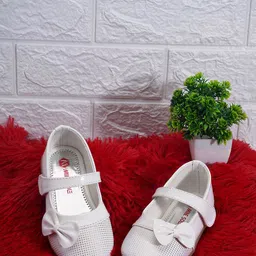 Minesole Girls Embellished Bow detailed Ballerinas-picture-26