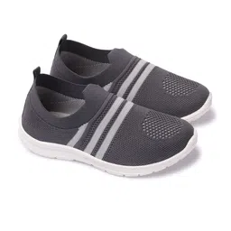 BAESD Kids Striped Flyknit Slip-On Sneakers image 4