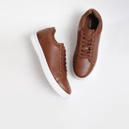 HIGHLANDER Men Brown Sneakers image 5