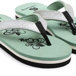 footspring Women Slippers image 3