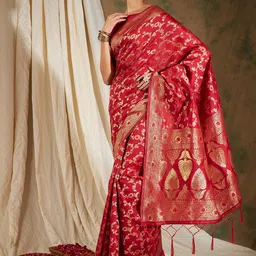 Sangria Red & Gold-Toned Floral Woven Design Zari Banarasi Saree image 3