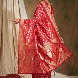 Sangria Red & Gold-Toned Floral Woven Design Zari Banarasi Saree image 5