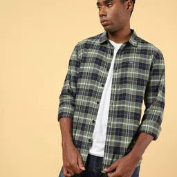 Wrangler Tartan Checked Cotton Opaque Casual Shirt-picture-23