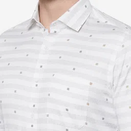 Greenfibre Men Slim Fit Horizontal Stripes Formal Shirt image 4