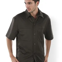 Celio Men Spread Collar Solid Pockets Casual Oversized Shirt image 3