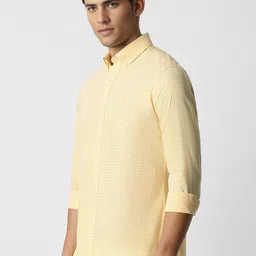 Van Heusen Sport Slim Fit Checked Button Down Collar Casual Shirt image 3