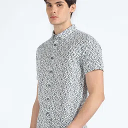 Flying Machine Geometric Printed Regular Fit Cotton Casual Shirt image 3