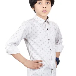 MADE IN THE SHADE Boys Spread Collar Geometric Printed Cotton Casual Shirt image 5