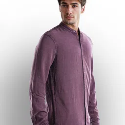 Celio Men Classic Opaque Button-Down Collar Casual Shirt image 4