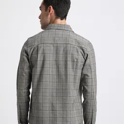 THE BEAR HOUSE 
Men Checked Regular Fit Cotton Shacket image 3