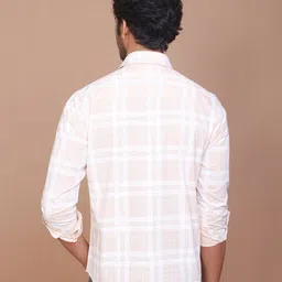 RAVINIK Men Opaque Checked Casual Shirt image 3