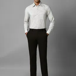 Louis Philippe Opaque Checked Cotton Formal Shirt image 5