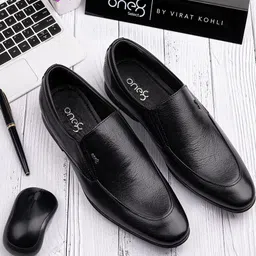 One8 Men Textured Leather Formal Slip-On Shoes-picture-26