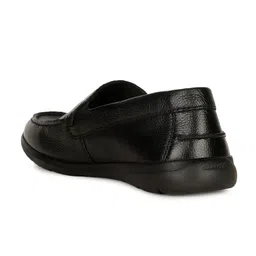 Bata Men Textured Round Toe Leather Formal Slip-On Shoes image 3