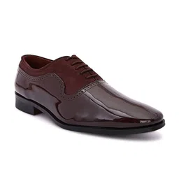 Hydes N Hues Men Brown Solid Formal Derbys image 4