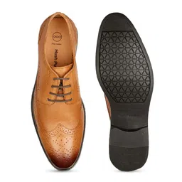 Hush Puppies Men Textured Leather Brogues Formal Shoes image 2