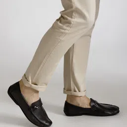 Zoom Shoes Men Textured Formal Loafers image 2