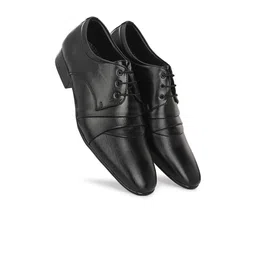 Guava Men Textured Formal Derbys image 2