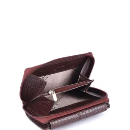 HAMMONDS FLYCATCHER Women Textured Leather Two Fold Wallet image 4