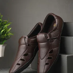 UNDERROUTE Men Ethnic Comfort Sandals-picture-26