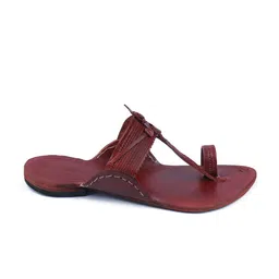 KORAKARI Textured Leather Kolhapuri Flat Sandals image 3
