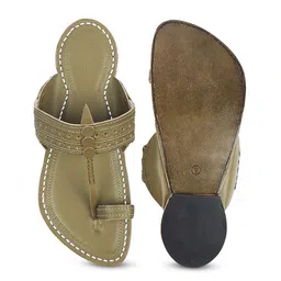 KORAKARI Men Textured Ethnic Leather Kolhapuri Flat Sandals image 3